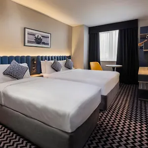 3* Otel Academy Plaza